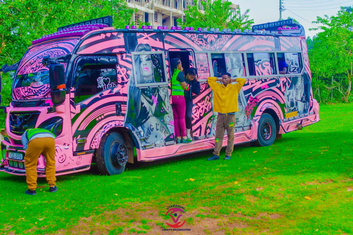 Utamaduni volunteers