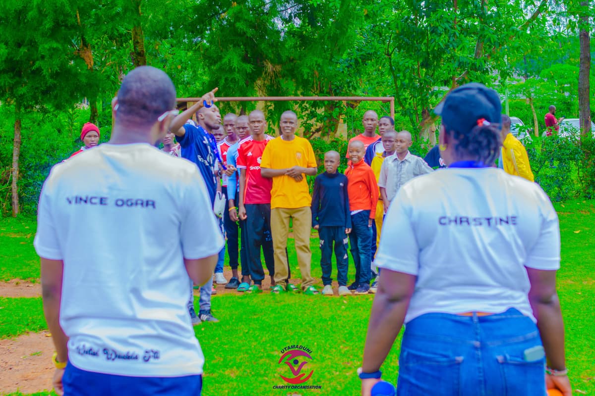 Utamaduni volunteers