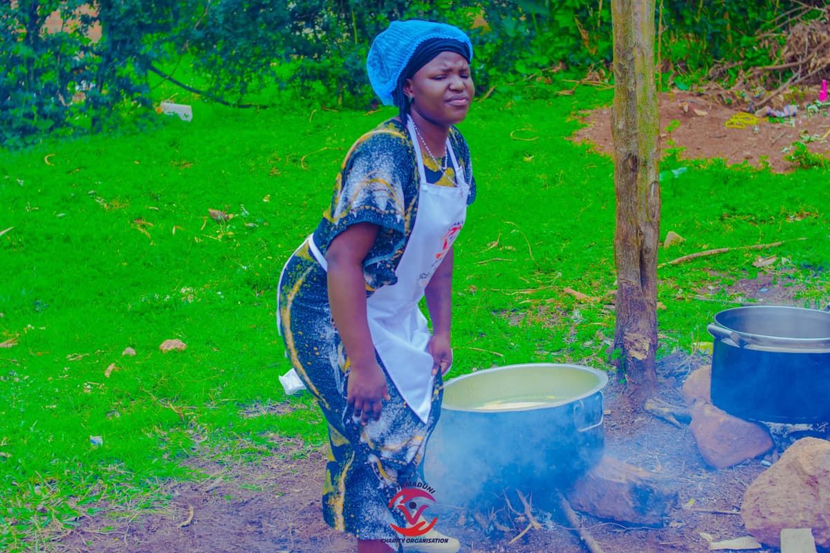 Utamaduni volunteers