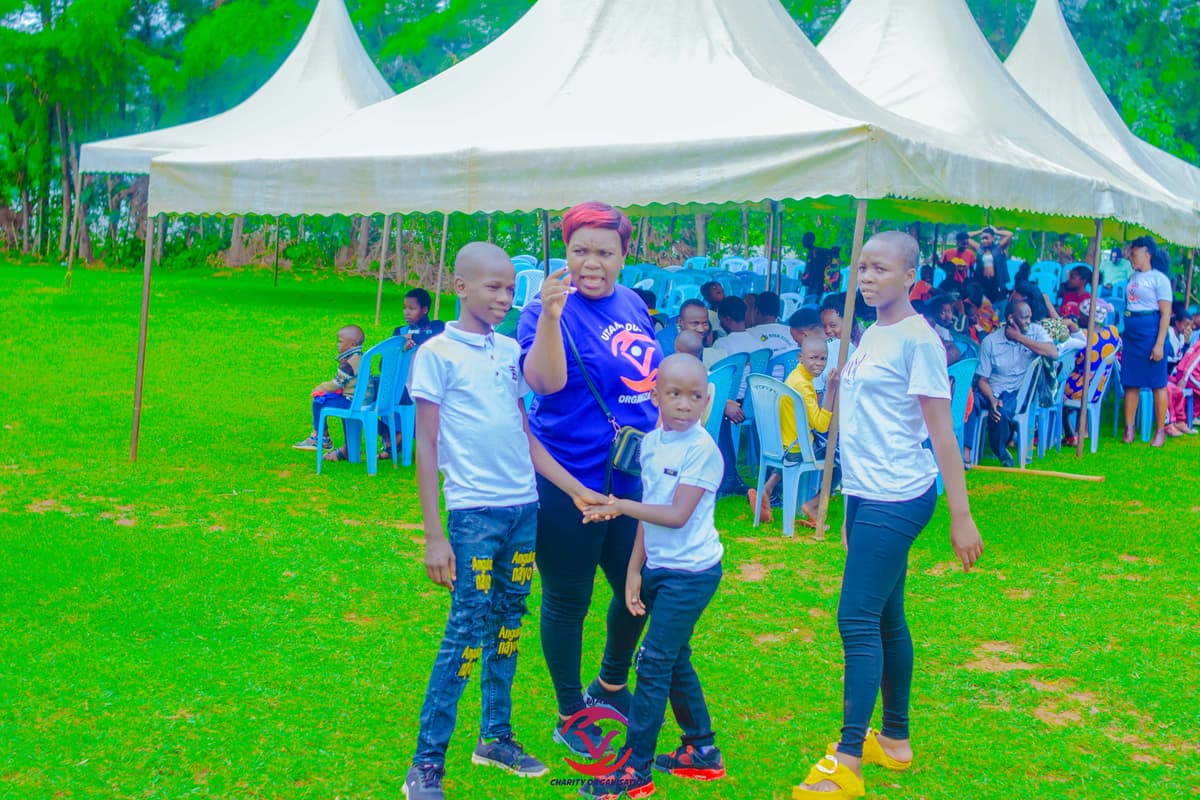 Utamaduni volunteers