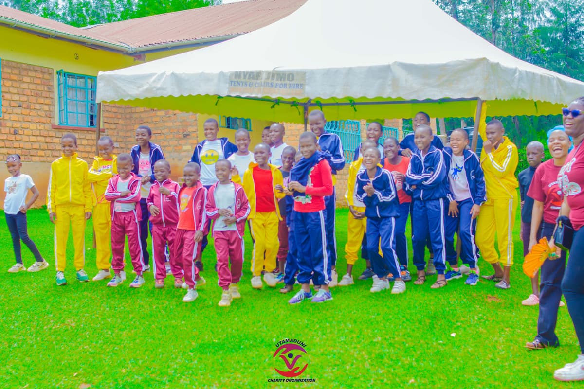 Utamaduni volunteers